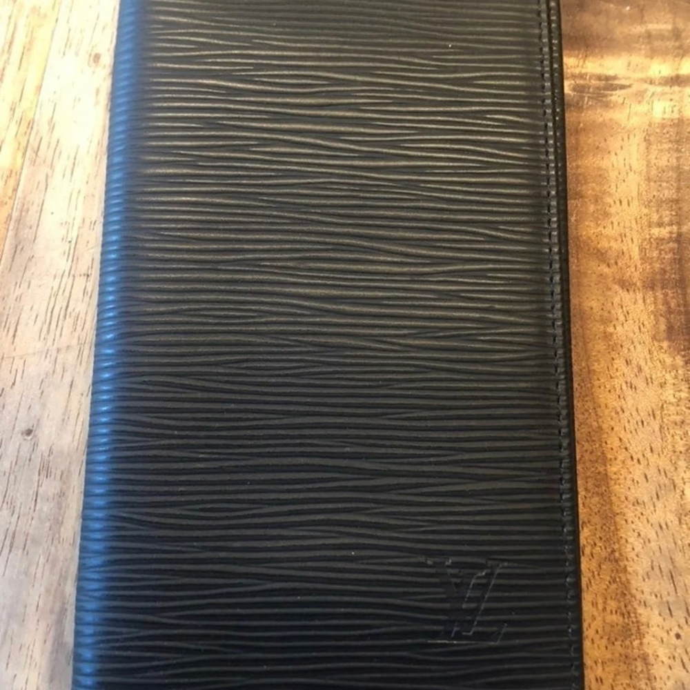 Louis Vuitton Epi Agenda cover